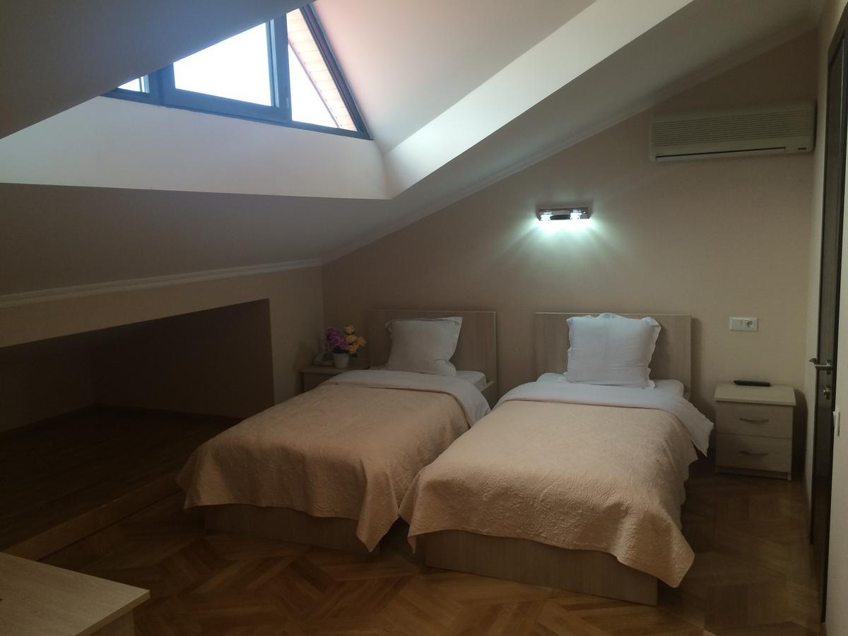 Hotel Doesi Tbiliszi Kültér fotó